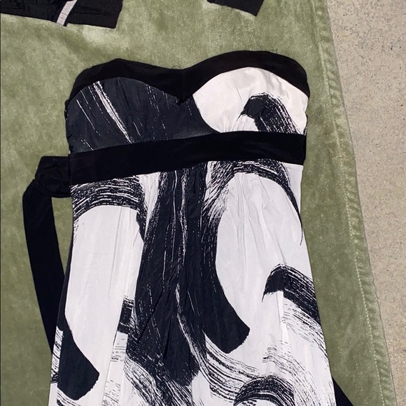 Strapless dress - Picture 2 of 3